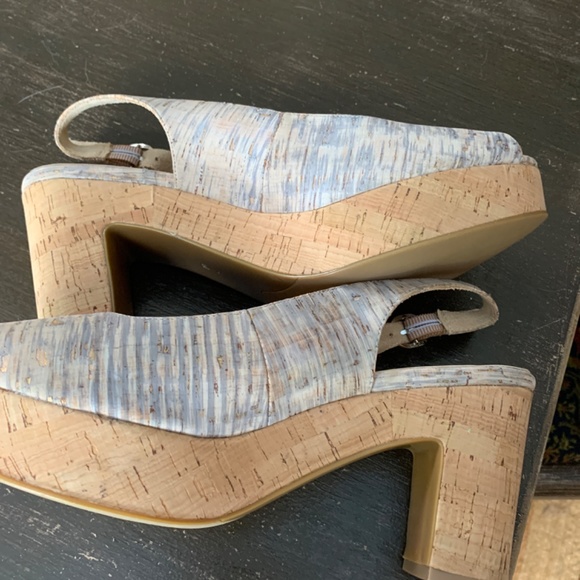 Can Eli‎  cork heel platform shoes. Worn once for 30 minutes in the house only - Picture 6 of 7
